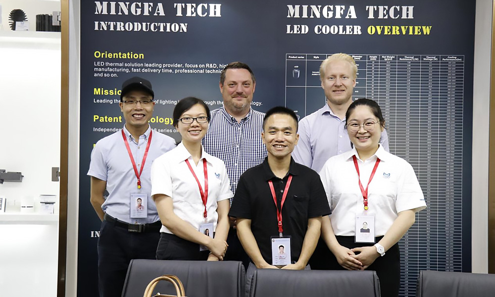 Mingfa Tech-Welcome European Distributors To Visit Mingfa Optoelectronics-1